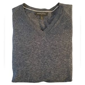 Banana Republic Mens Sweater - excellent shape.
